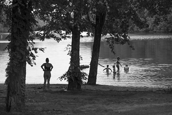 2023-M10M0531-Swimmers-in-Rock-Island-FOR-576x384.jpg